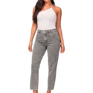 Abercrombie & Fitch The Mom High Rise Gray Jeans Size 16 ⭐️